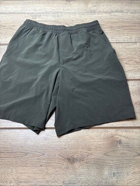 Men's Lululemon Pace Breaker Olive Green Lined Performance Shorts Size Large